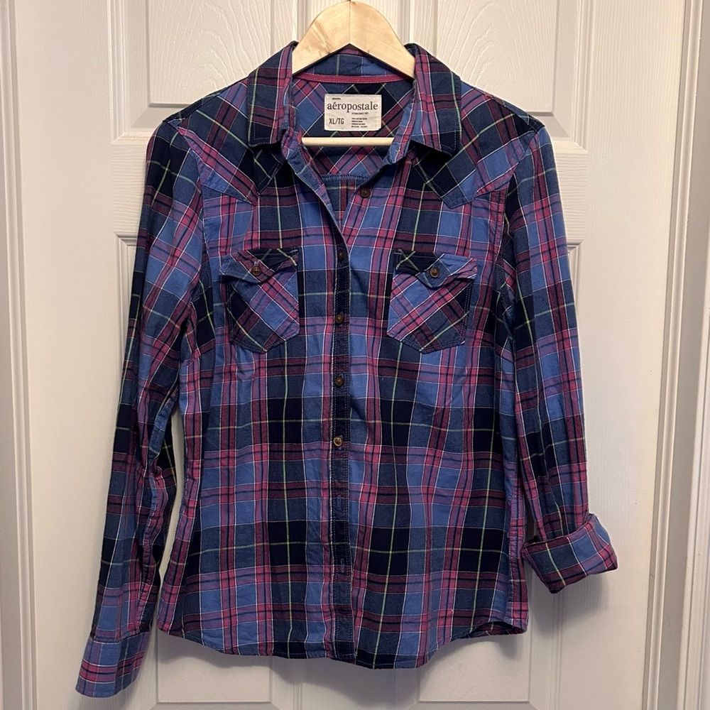 Aeropostale, plaid long sleeve shirt, button front, shirt, size XL.